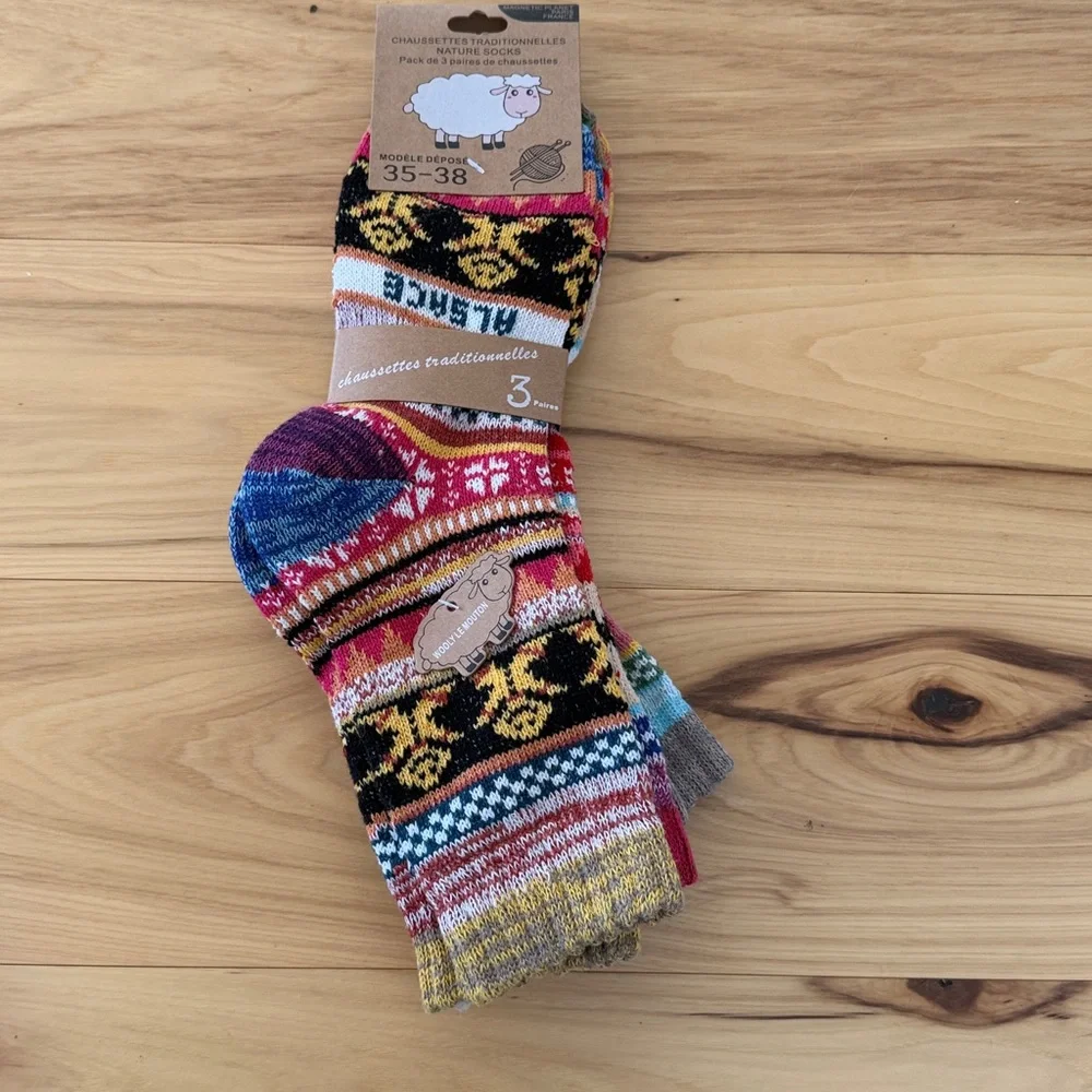 NWT Wool Winter Socks Patterned Design Made in China Bought in France Size 6-8 W